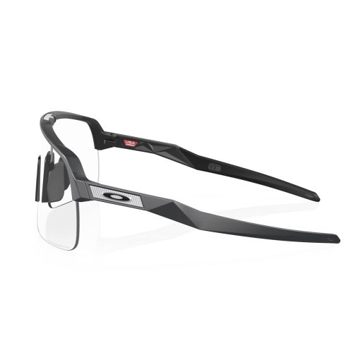 OakleySutroLiteRunningSunglasses MatteCarbon ClearPhotochromic 2